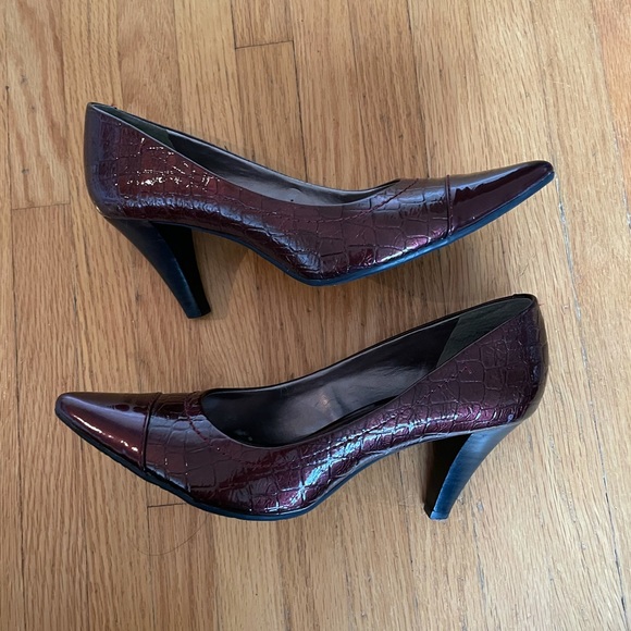 Anne Klein iflex Burgundy 3” Dress Heel.  Size 7.5 - Picture 3 of 11